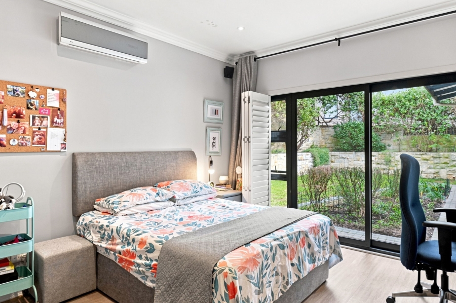 5 Bedroom Property for Sale in Stonehurst Mountain Estate Western Cape
